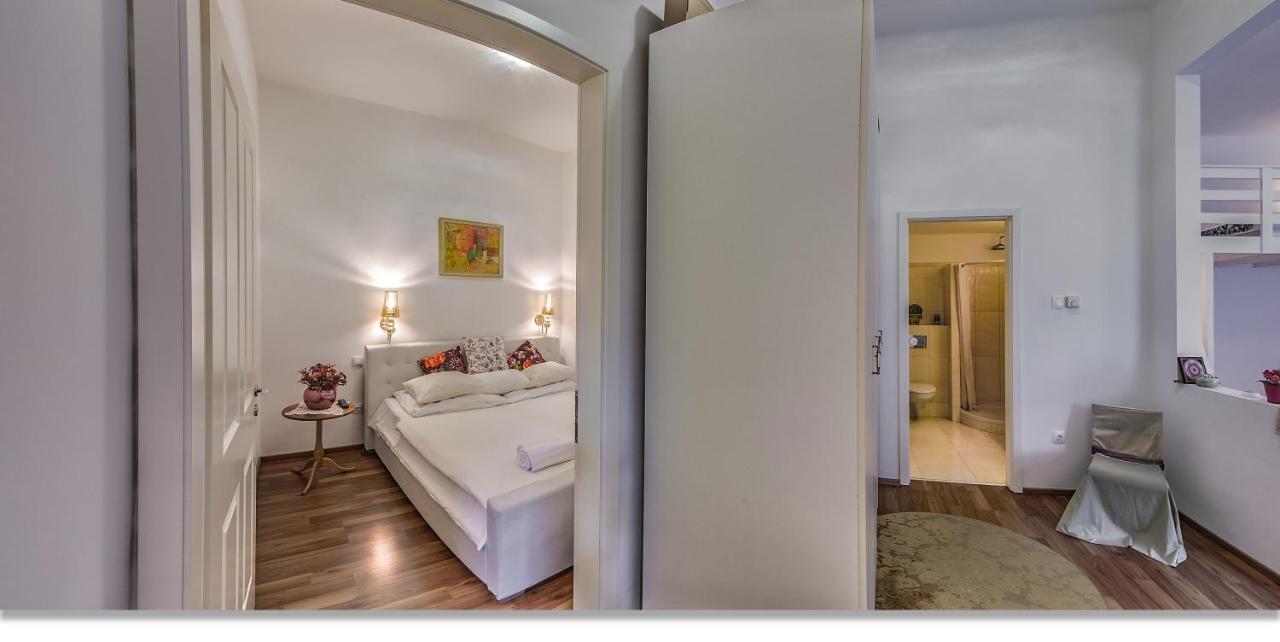 Julia'S Home Βουδαπέστη Εξωτερικό φωτογραφία